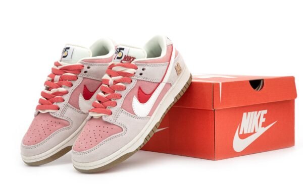 Кроссовки Женские Nike SB Dunk Low SE 85 Double Swoosh Pink Rabbit