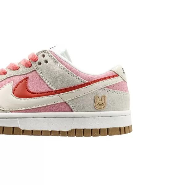 Кроссовки Женские Nike SB Dunk Low SE 85 Double Swoosh Pink Rabbit