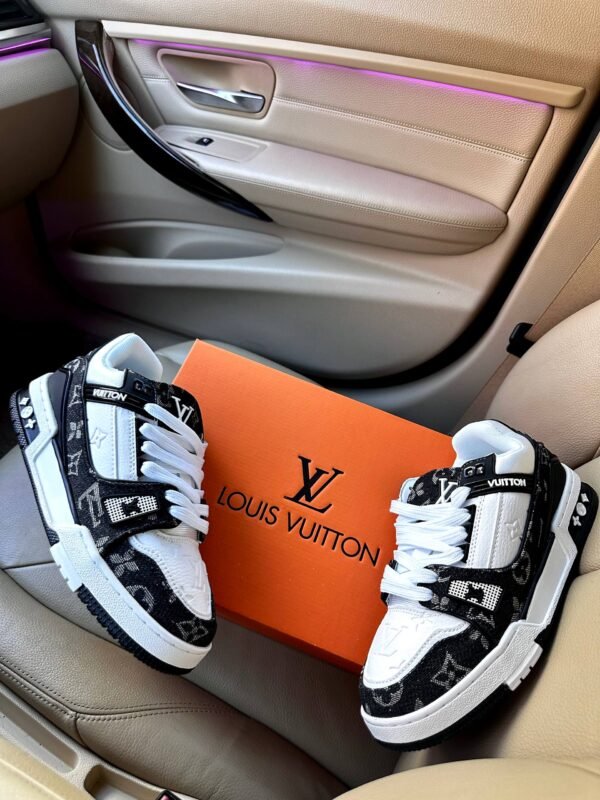 Кроссовки Louis Vuitton Trainer Sneaker White Black