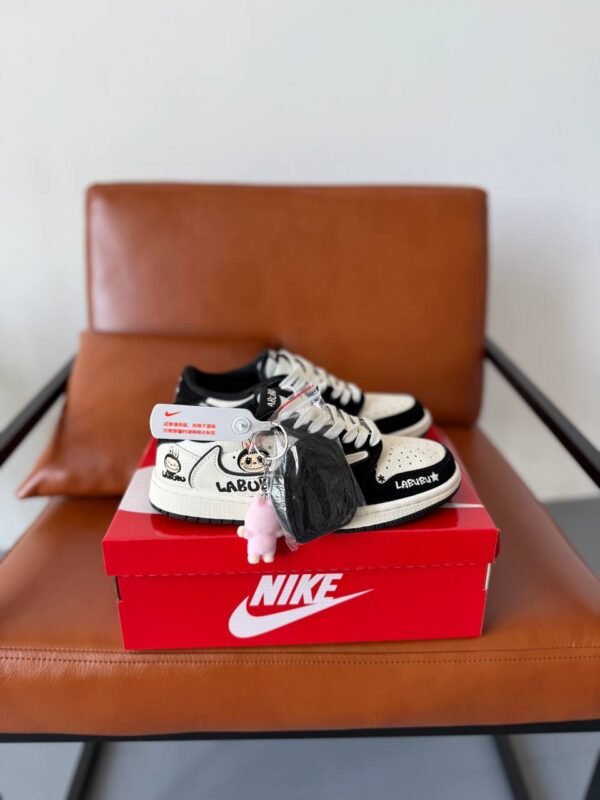 Кроссовки Женские Nike Air Jordan 1 low Travis Scott x Labubu Black Beige