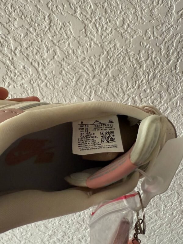 Кроссовки Женские Nike Air Jordan 1 low Travis Scott x Labubu Pink Beige