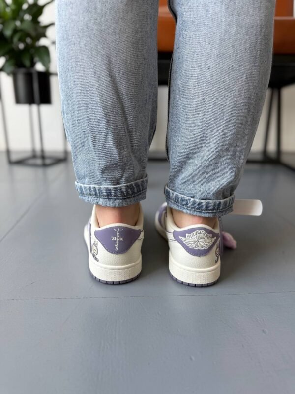 Кроссовки Женские Nike Air Jordan 1 low Travis Scott x Labubu Violet