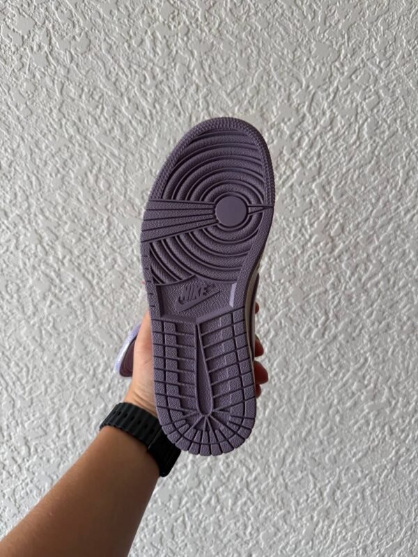 Кроссовки Женские Nike Air Jordan 1 low Travis Scott x Labubu Violet