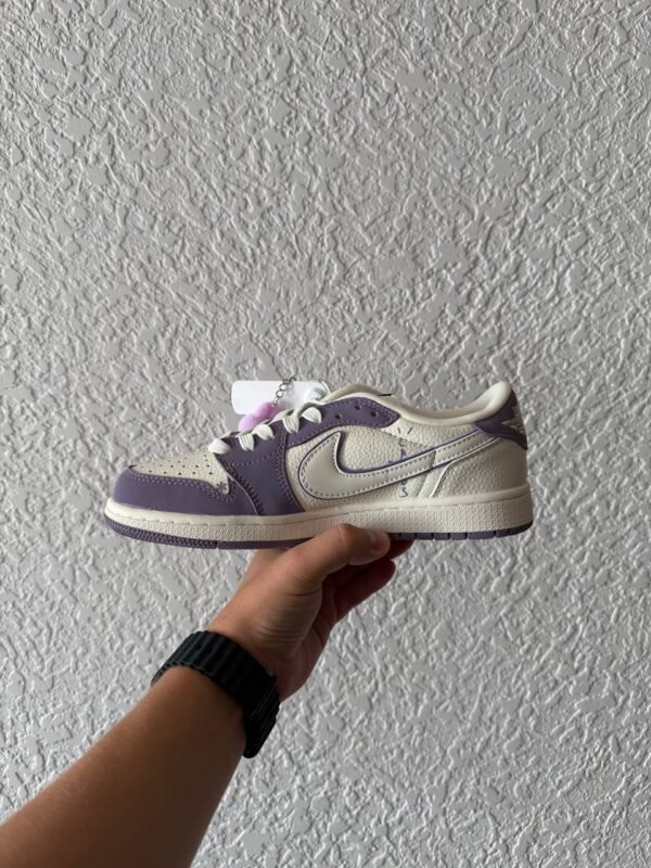 Кроссовки Женские Nike Air Jordan 1 low Travis Scott x Labubu Violet