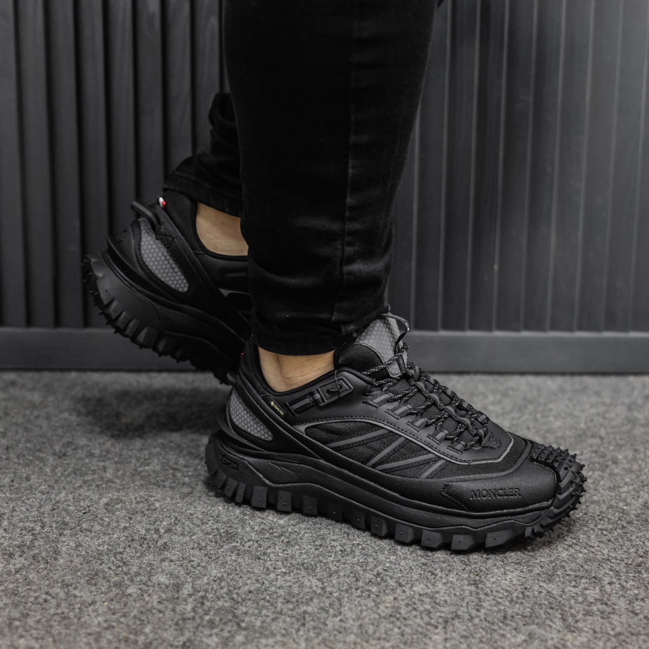 Кроссовки Мужские Moncler Trail Drip Gore-Tex Black Кроссовки Мужские Moncler Trail Drip Gore-Tex Black