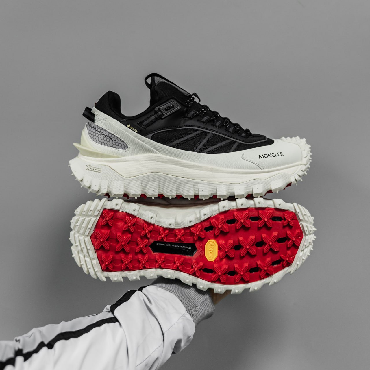 Кроссовки Мужские Moncler Trail Drip Gore-Tex White Black Кроссовки Мужские Moncler Trail Drip Gore-Tex White Black