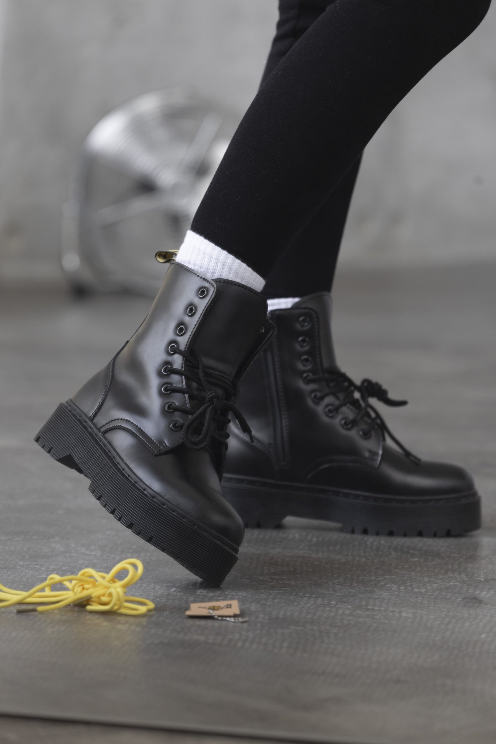 Dr.Martens adon All Black Fur Zip (4) Dr.Martens adon All Black Fur Zip