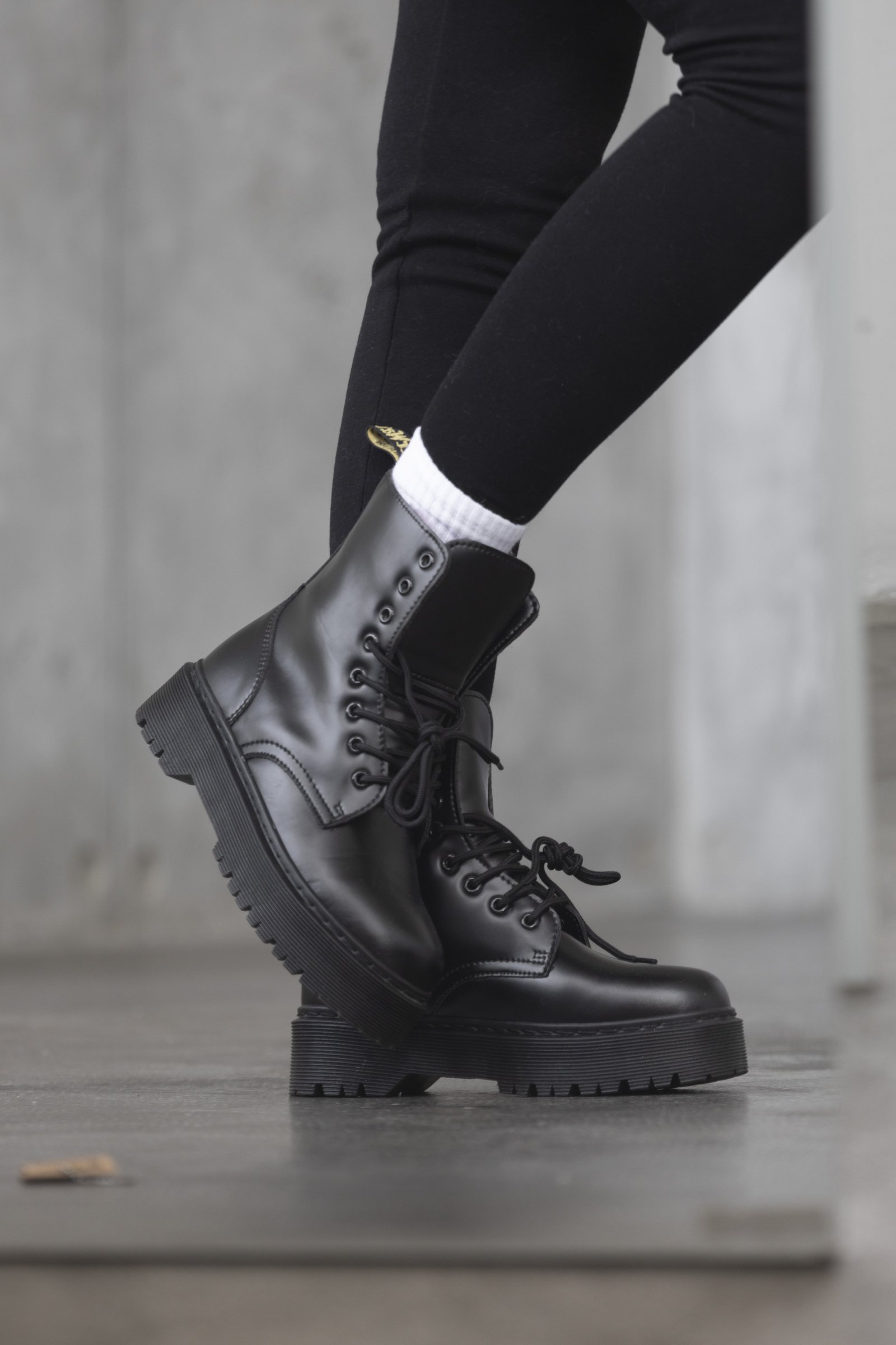 Dr.Martens adon All Black Fur Zip (6) Dr.Martens adon All Black Fur Zip