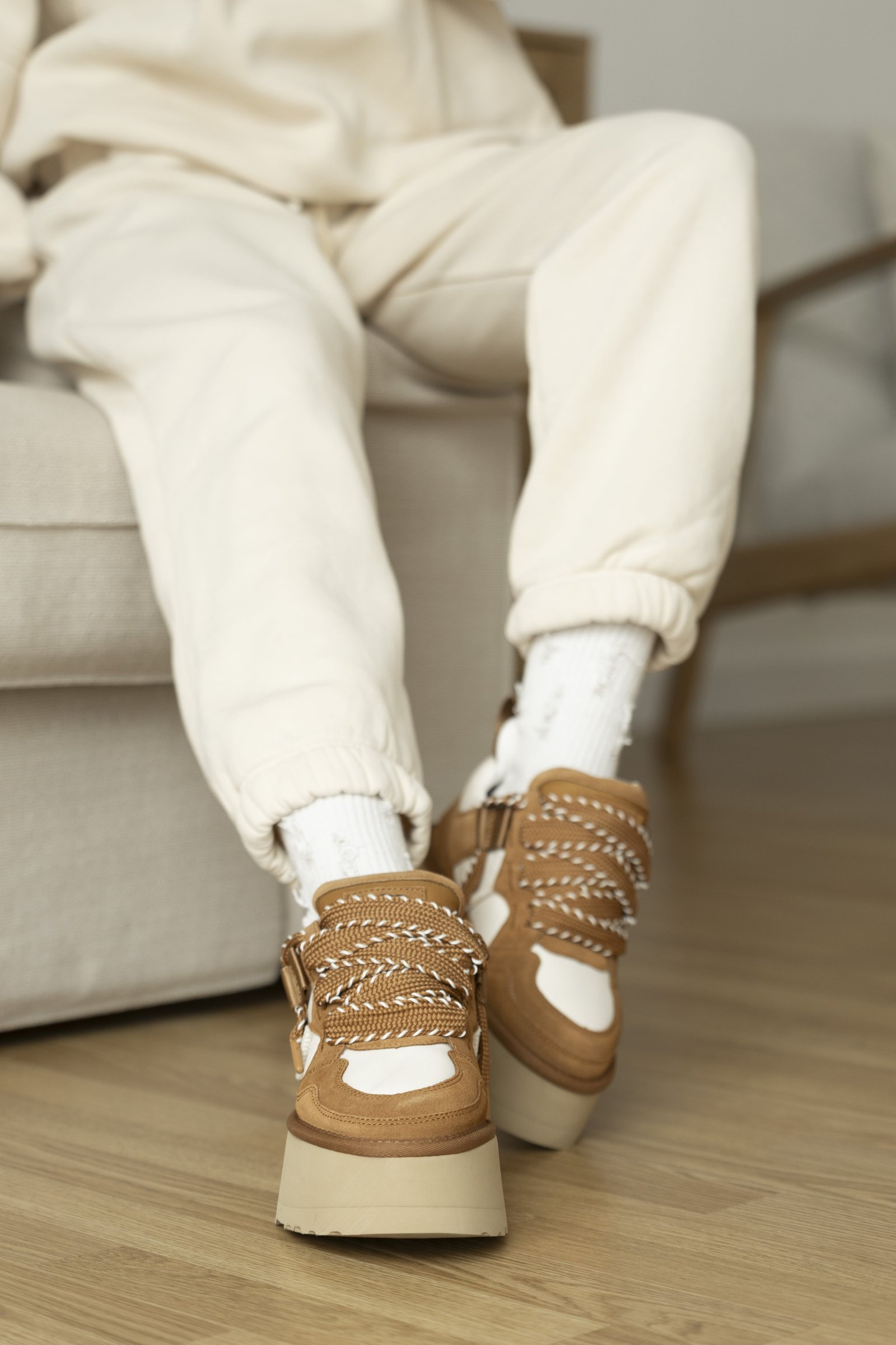 UGG Astromel Chestnut UGG Astromel Chestnut