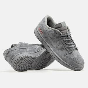 Кроссовки Nike SB Dunk Low x Supreme Grey