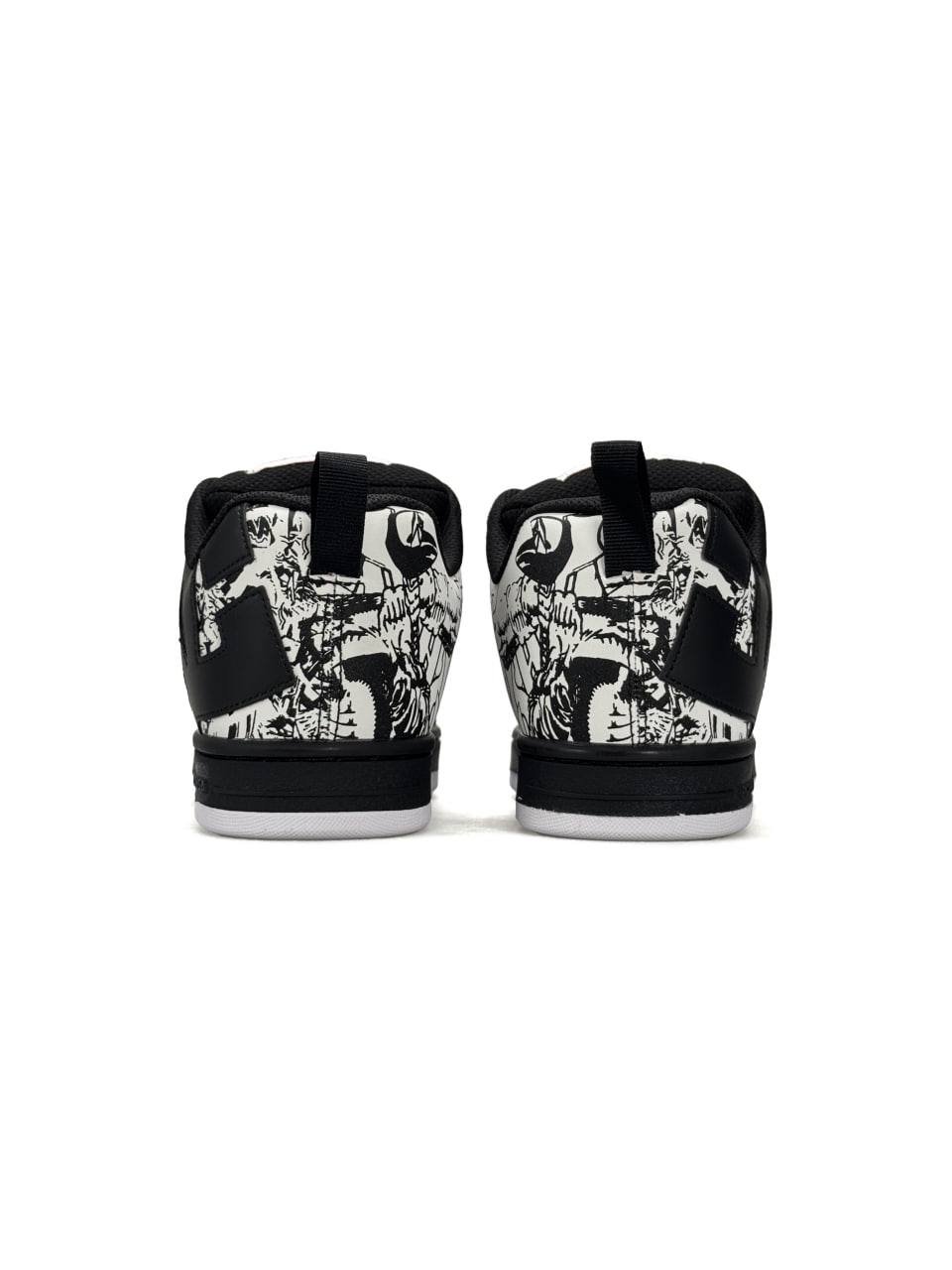 DC x Marvel Deadpool Court Graffik Black White DC x Marvel Deadpool Court Graffik Black White