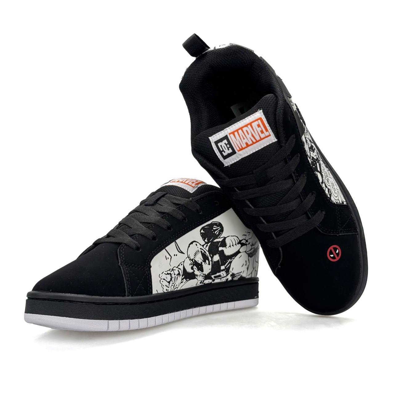 DC x Marvel Deadpool Court Graffik Black White DC x Marvel Deadpool Court Graffik Black White