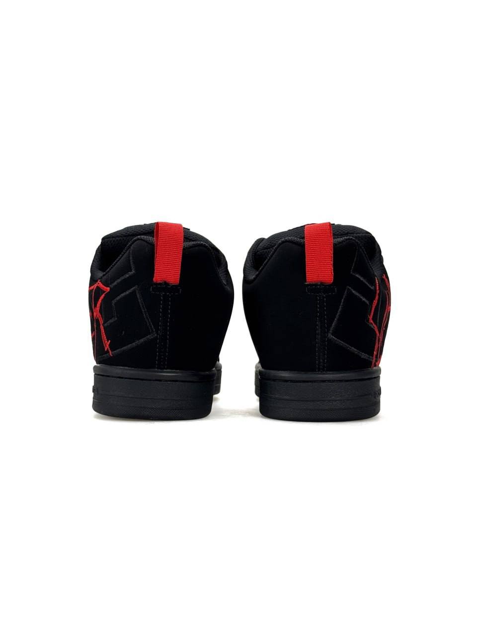 DC x Slayer Court Graffik Black Red DC x Slayer Court Graffik Black Red