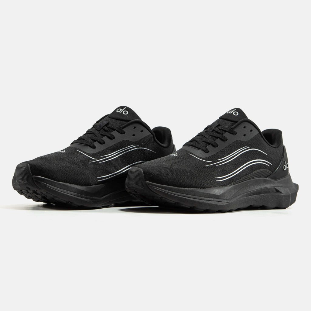 Купить черные кроссовки Alo Yoga Runner Black. 36-45 размеры.