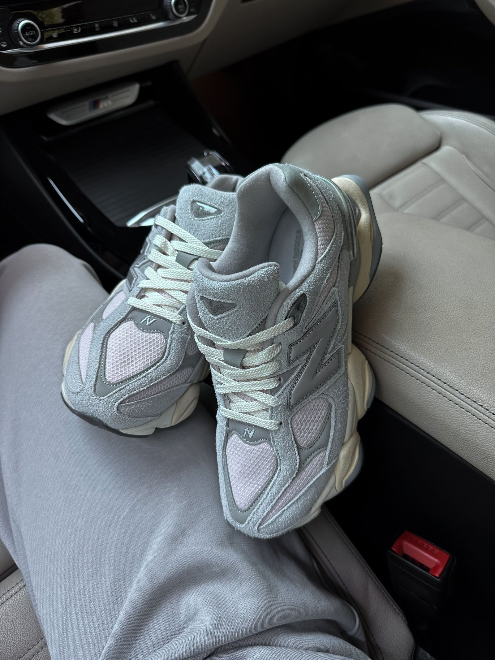 New Balance 9060 Grey Pink (2) New Balance 9060 Grey Pink