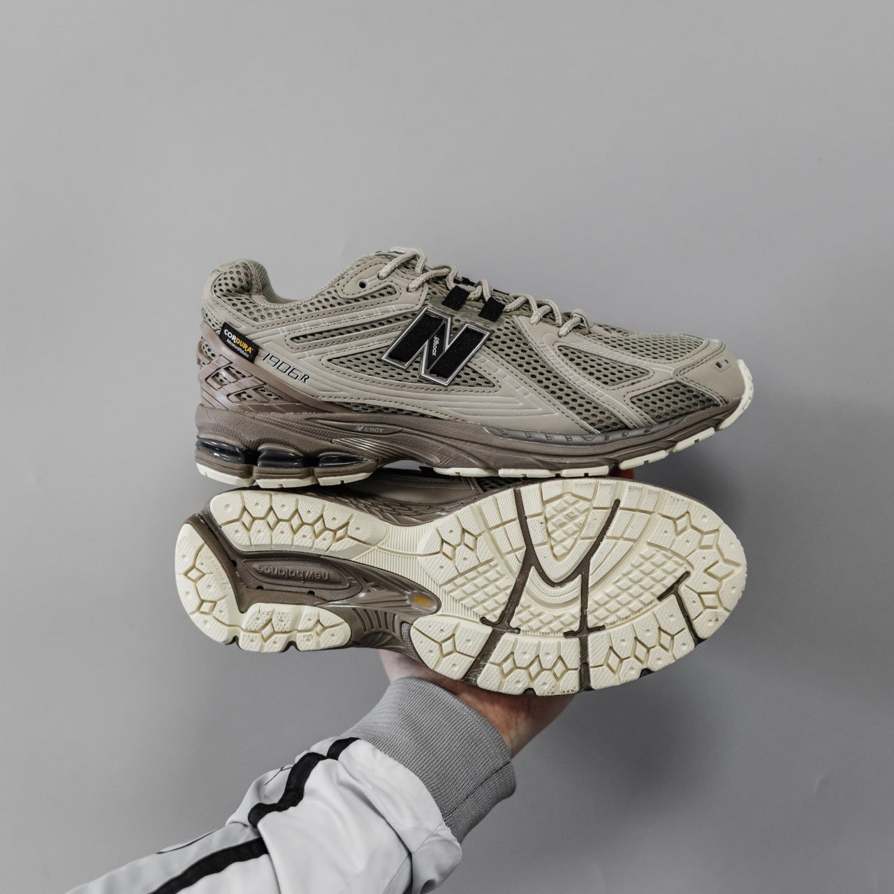 Кроссовки New Balance 1906R Grey Кроссовки New Balance 1906R Grey