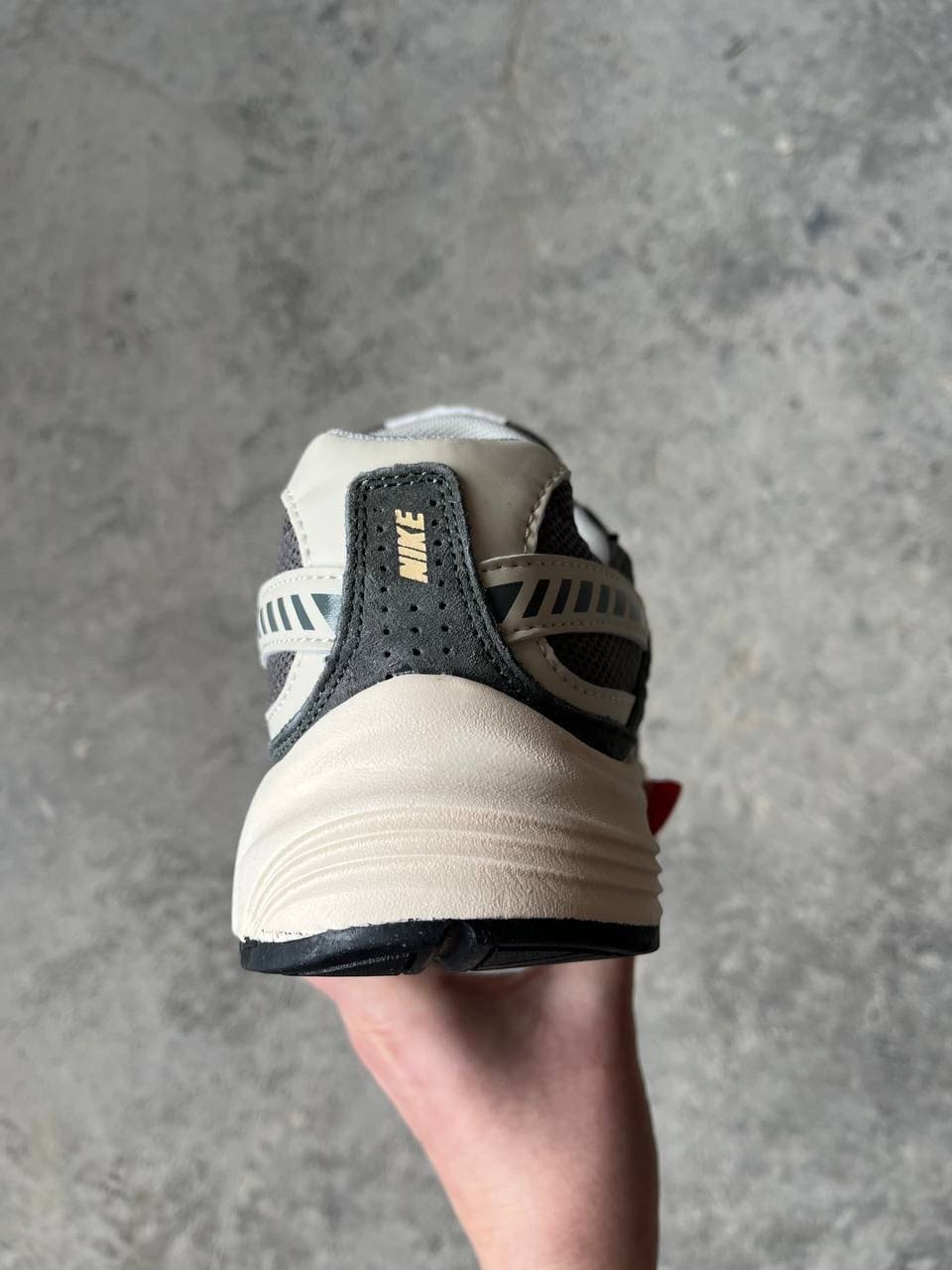 Nike Initiator Grey Beige (4) Nike Initiator Grey Beige