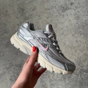 Nike Initiator Grey Pink