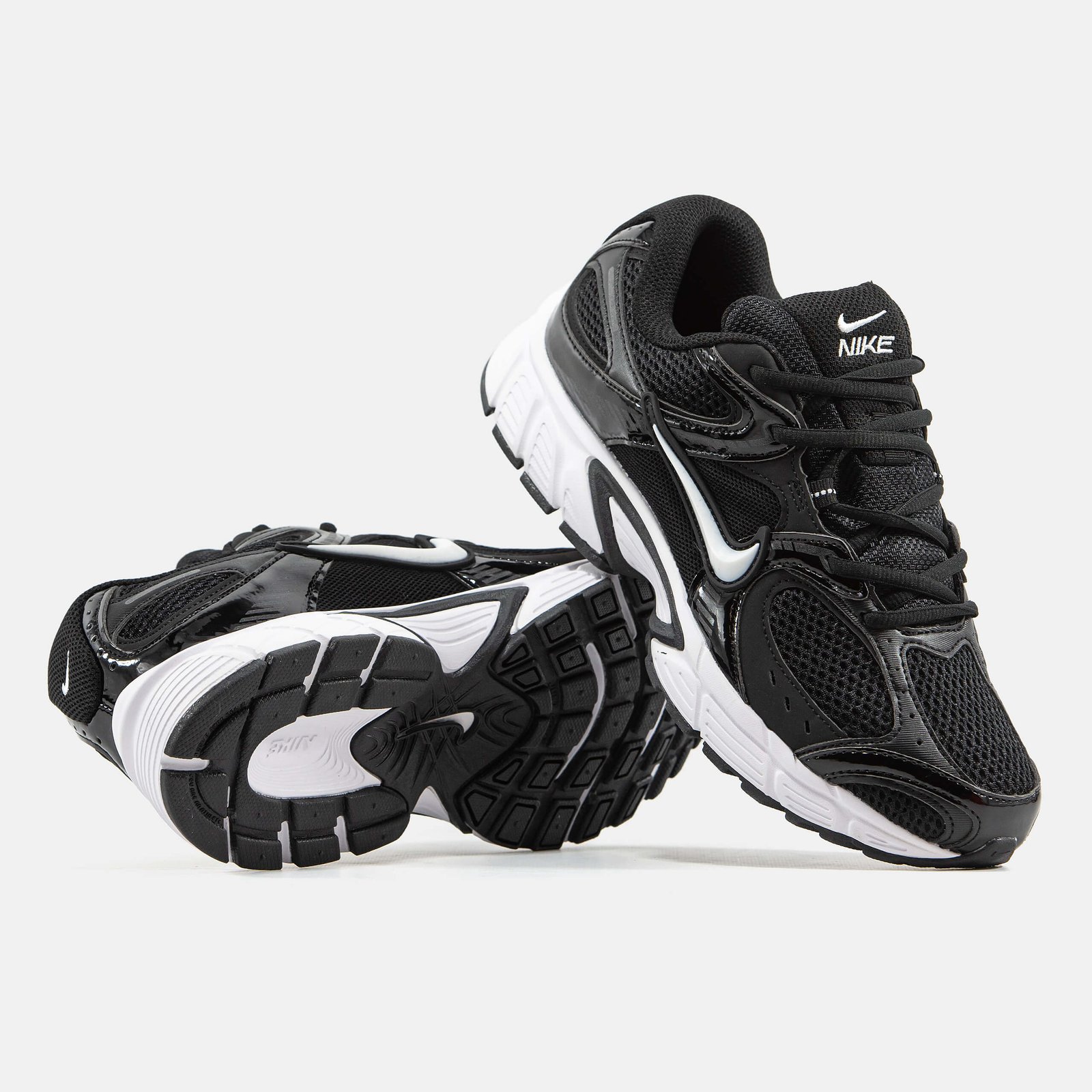 Кроссовки Nike V5 RNR Black White Кроссовки Nike V5 RNR Black White