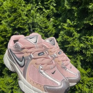 Кроссовки Женские Nike P-7000 Silver Beige